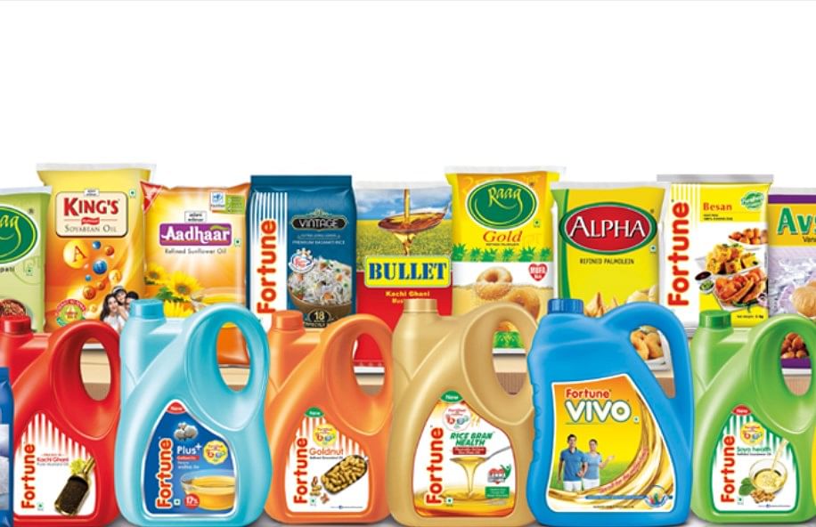 அதானி வில்மரின் ₹4,500 கோடி IPO-வை தற்காலிகமாக நிறுத்தி வைத்த SEBI!
