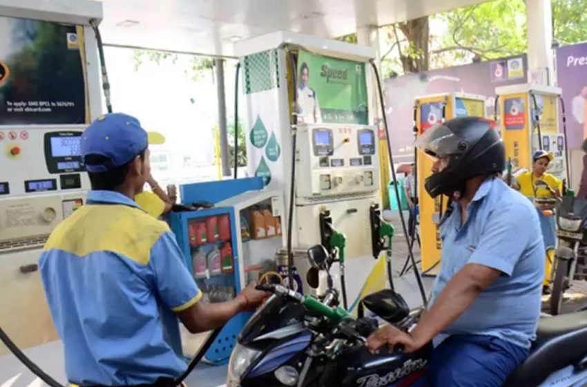 ராக்கெட் வேகத்தில் உயரும் பெட்ரோல், டீசல் விலை! – மக்கள் அதிர்ச்சி!
