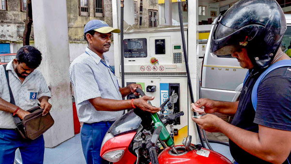ஒரு லிட்டர் பெட்ரோல் 110 ரூபாய்! – பெட்ரோல், டீசல் விலை மீண்டும் உயர்வு!